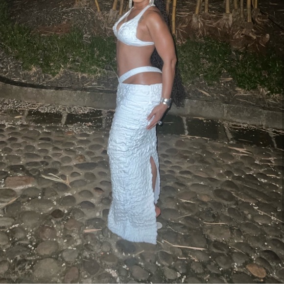 Hanifa Shani Two Piece Set - Picture 4 of 4